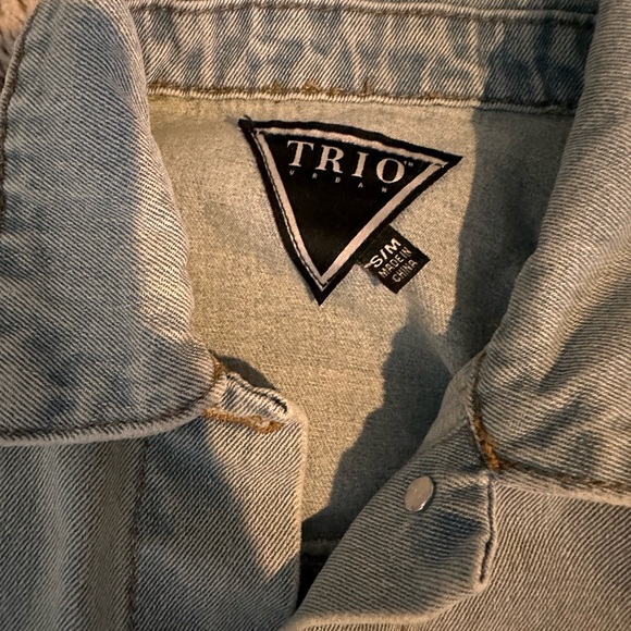 Crop jean jacket - Picture 3 of 3